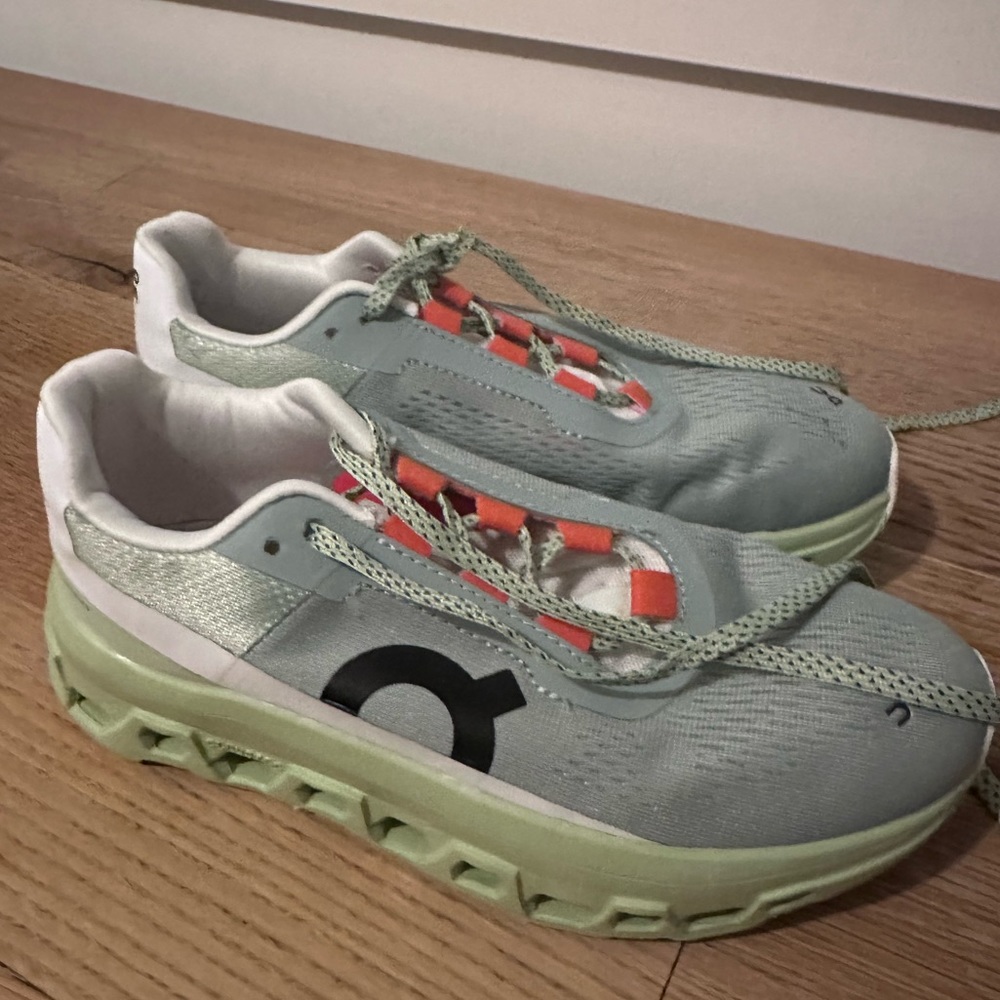 OnCloud On Running Cloudmonster Sneakers